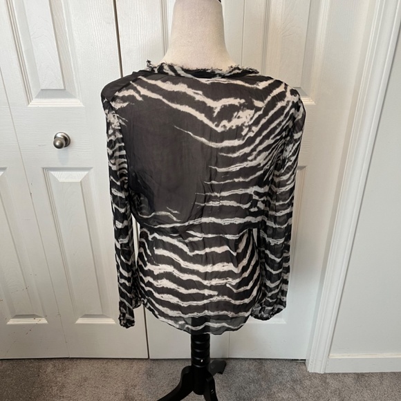 Elie Tahari pure silk size M top - Picture 7 of 15